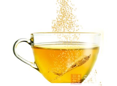 每天喝适量的花旗参茶有益于我们的身体健康