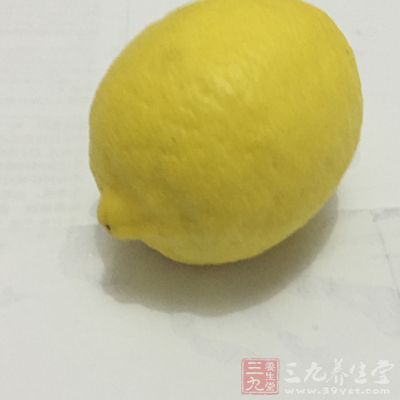 很多人觉得柠檬太酸了，不好直接食用