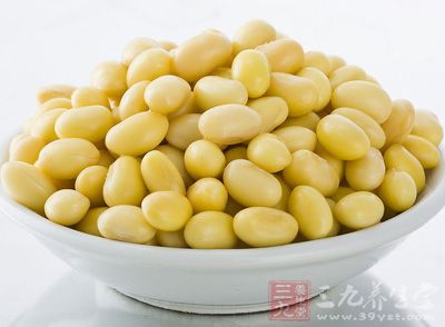 豆(学名：Glycine max)又叫青仁乌豆、大豆、泥豆、马料豆、秣食豆