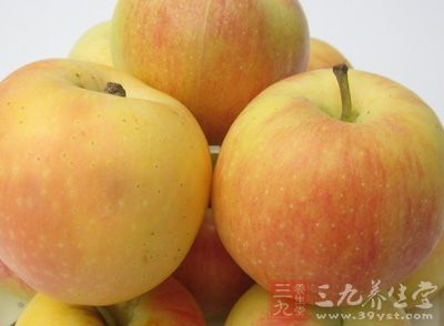 因为苹果含有丰富的鞣酸、苹果酸、有机酸、果胶和纤维素等物质有收敛作用