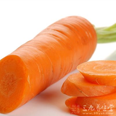 胡萝卜被誉为皮肤食品，能润泽肌肤