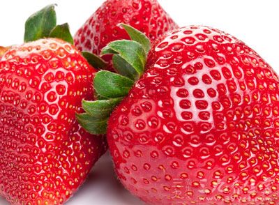 草莓具有生津润燥、促进消化吸收等作用。