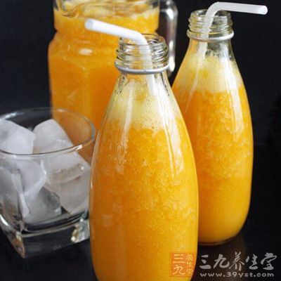 新鲜的橘汁中有抗癌的物质