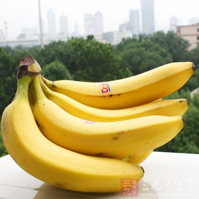在便秘时吃一两根香蕉可帮助通便