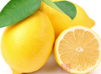 柠檬具有开胃化痰的作用