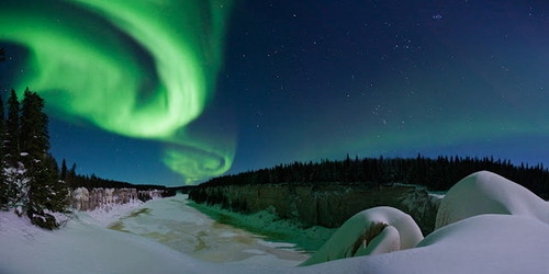 专业摄影师教你如何拍摄迷幻的北极光 图老师教程