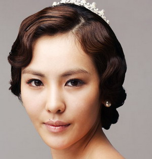 俏丽的韩式新娘妆 图老师