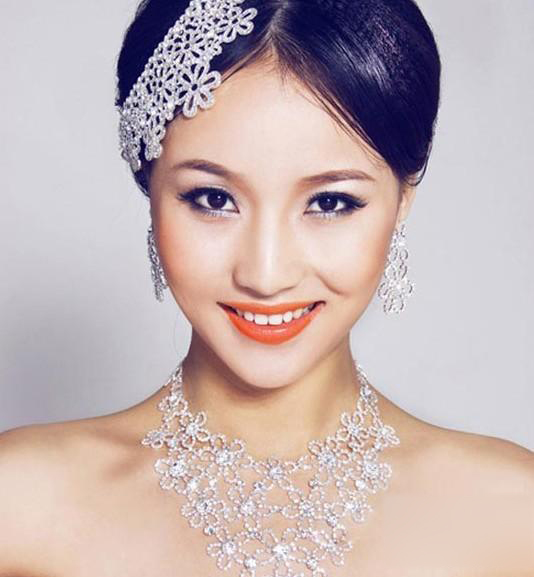 清新自然的韩式新娘妆化妆技巧