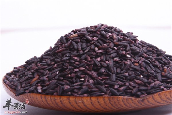 大米种类多功效不同 黑米紫米有区别