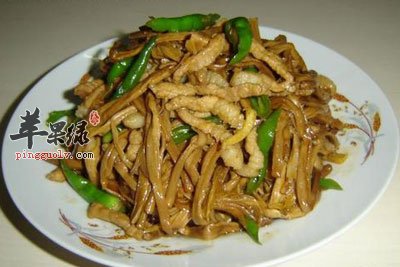 黄花菜炒肉丝