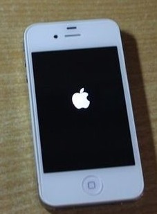 苹果iPhone智能手机死机后开不机怎么办