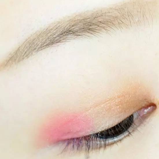 粉色桃花眼妆怎么画 粉色桃花眼妆的画法