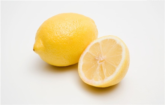 怎么自制柠檬祛斑面膜 柠檬祛斑面膜的做法