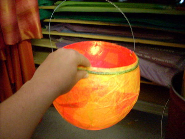 气球制作简单灯笼图解教程 简单灯笼的做法