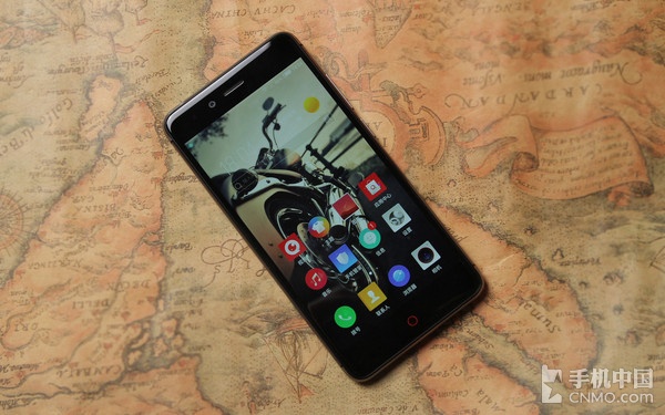 精巧的“小屏手机”_努比亚Z11 mini第1张图