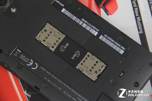 Intel强芯+实用双卡 华硕ZenFone 5首测 