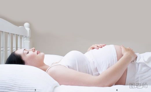  不同阶段孕妇睡觉的正确姿态