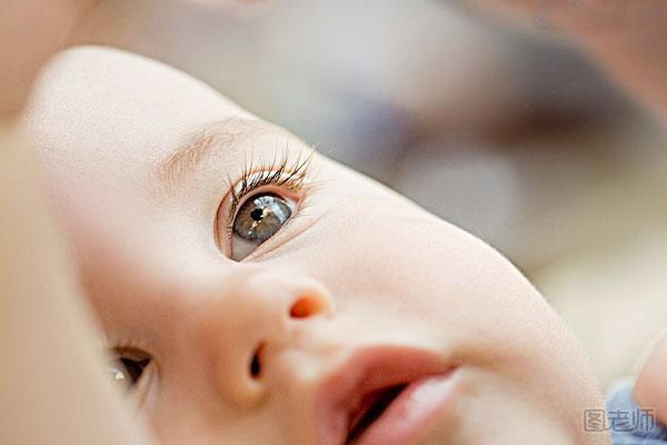 产后多天宝宝未睁眼 论罕见的无眼症