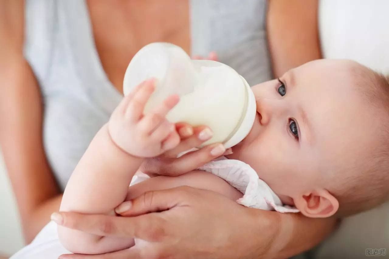 新生儿吐奶的原因及解决方法