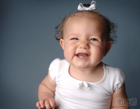 宝宝长牙有什么症状 宝宝长牙的症状有哪些