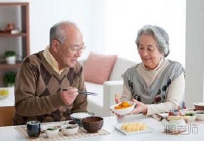 老年人膳食如何科学搭配 怎样科学搭配老年人膳食