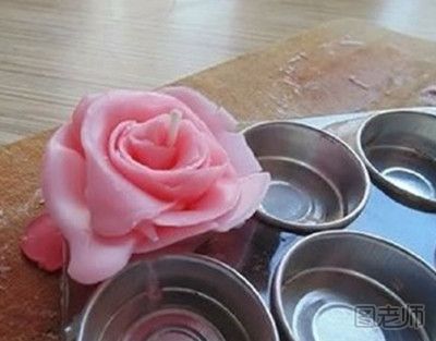 自制玫瑰花蜡烛DIY教程，怎么做玫瑰花蜡烛