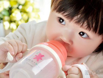 宝宝不喝水怎么办 宝宝不喝水是怎么回事