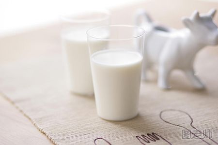牛奶的奇妙用法 牛奶在生活中有哪些妙用