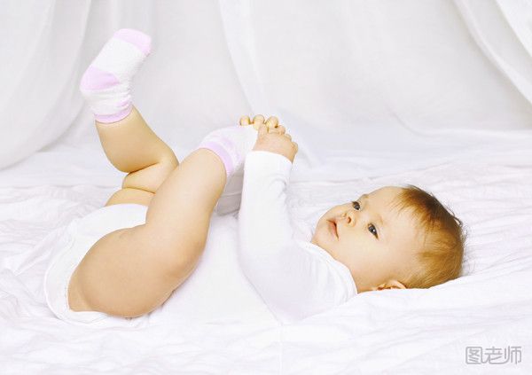 宝宝可以穿袜子睡觉吗 宝宝穿袜子睡觉好吗