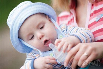 给宝宝冲奶粉误区有哪些 给宝宝冲奶粉要注意哪些