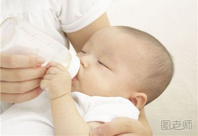 给宝宝冲奶粉误区有哪些 给宝宝冲奶粉要注意哪些