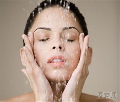 冬季洗脸要注意什么 冬季洗脸的注意事项