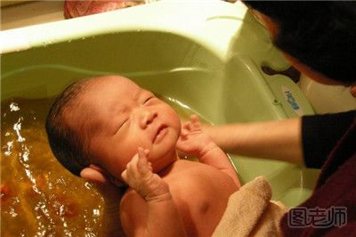 婴儿洗澡后可以打预防针吗 这几种情况下不要给婴儿洗澡