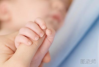 如何给新生儿剪指甲 新生儿指甲护理