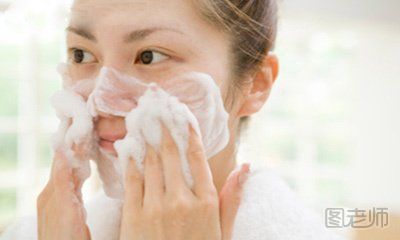 怎么才是正确的清洁面部？洗脸的正确方法