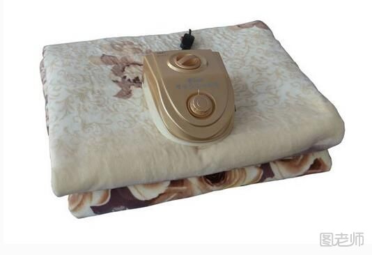 水暖毯和电热毯哪个好用安全系数高