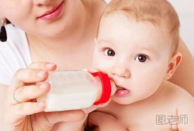宝宝喝奶粉容易上火怎么办