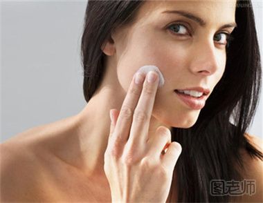 冬天护肤使用乳液和面霜有哪些区别