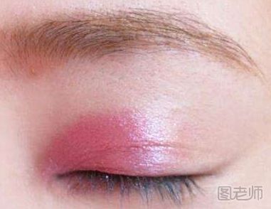 粉色眼影怎么化 少女眼妆教程