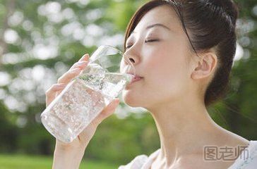 如何喝水更健康 健康喝水的方法