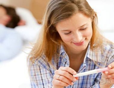 怀孕试纸多久才能测出来 正确使用怀孕试纸的方法