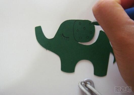 儿童手工DIY大象贺卡的详细步骤