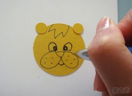 可爱的儿童DIY狮子贺卡的详细步骤