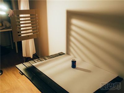 摄影技巧:如何在室内营造自然阳光效果