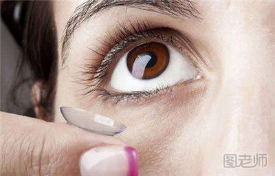 女子割双眼皮术后伤口化脓无法睁眼 双眼皮术后要注意什么
