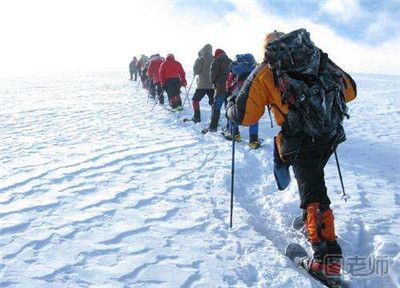 日本高中生参加登山活动遭遇雪崩多人丧生 雪天登山要注意什么
