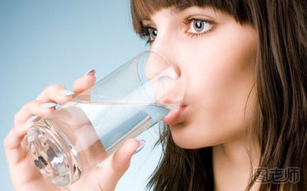 身体缺水的症状 身体缺水有什么表现