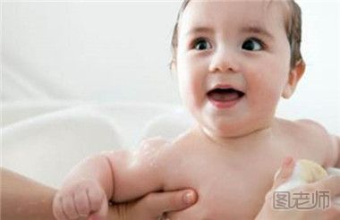 妈妈请注意宝宝洗澡的要求 