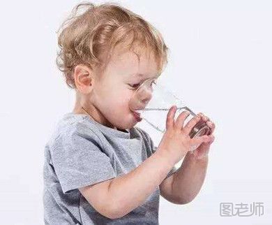 宝宝不爱喝水怎么办 宝宝不爱喝水的原因