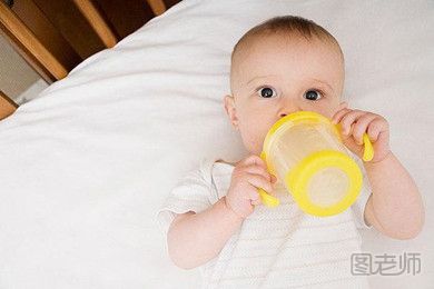 宝宝不爱喝水怎么办 宝宝不爱喝水的原因